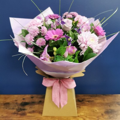 Pink Fizz Hand Tie