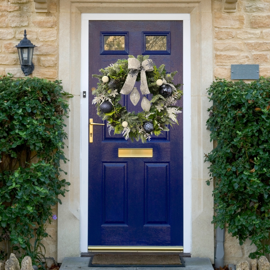 Snow Globe Door Wreath