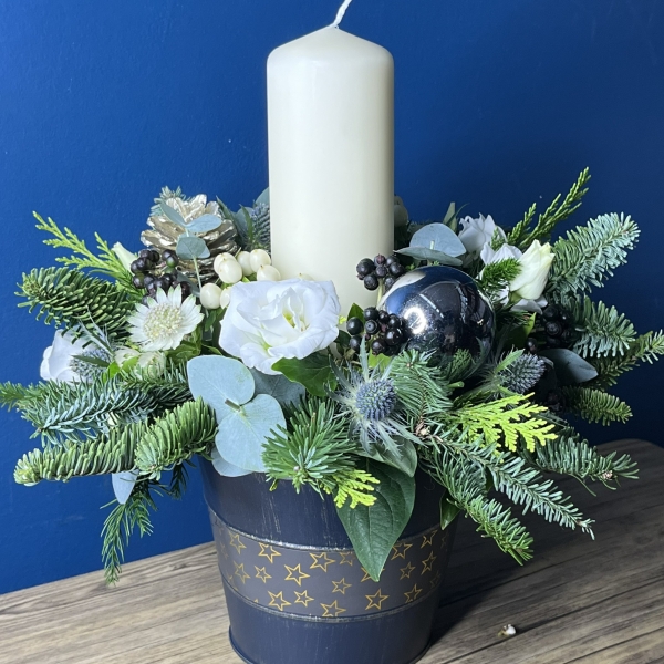 Snow Globe Pot Arrangment