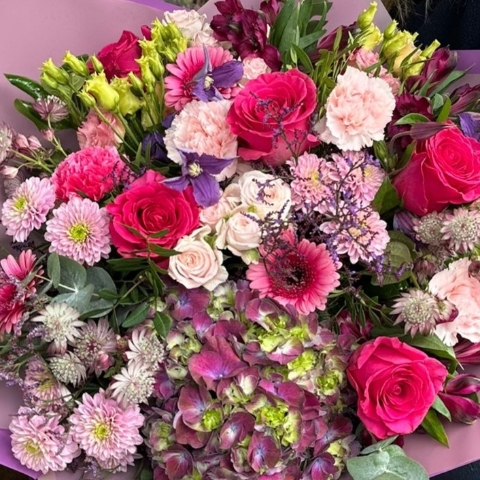 Lelde’s luxury florist bouquet with seasonal flowers arranged by a florist