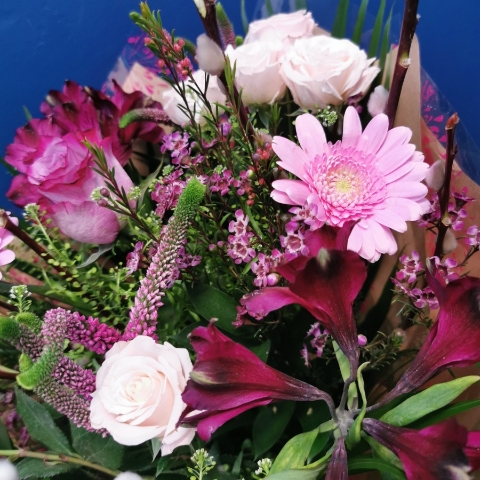 pale pink and cerise hand-tied bouquet West Malling Flowers