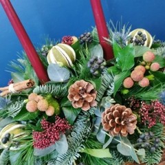 Classic Red & Natural Table Arrangement